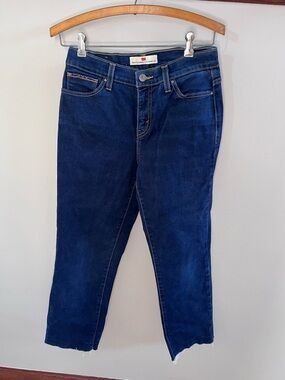 Levis Perfectly Slimming 512 Straight Leg Jeans Dark Wash Frayed Hem Womens